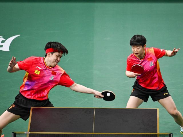 （体育）（4）乒乓球——混合团体世界杯决赛：中国队对阵韩国队XxjpseC007329_20241208_PEPFN0A001.jpg